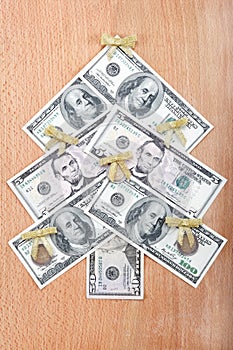 Christmas tree made Ã¢â¬â¹Ã¢â¬â¹out of American dollars.